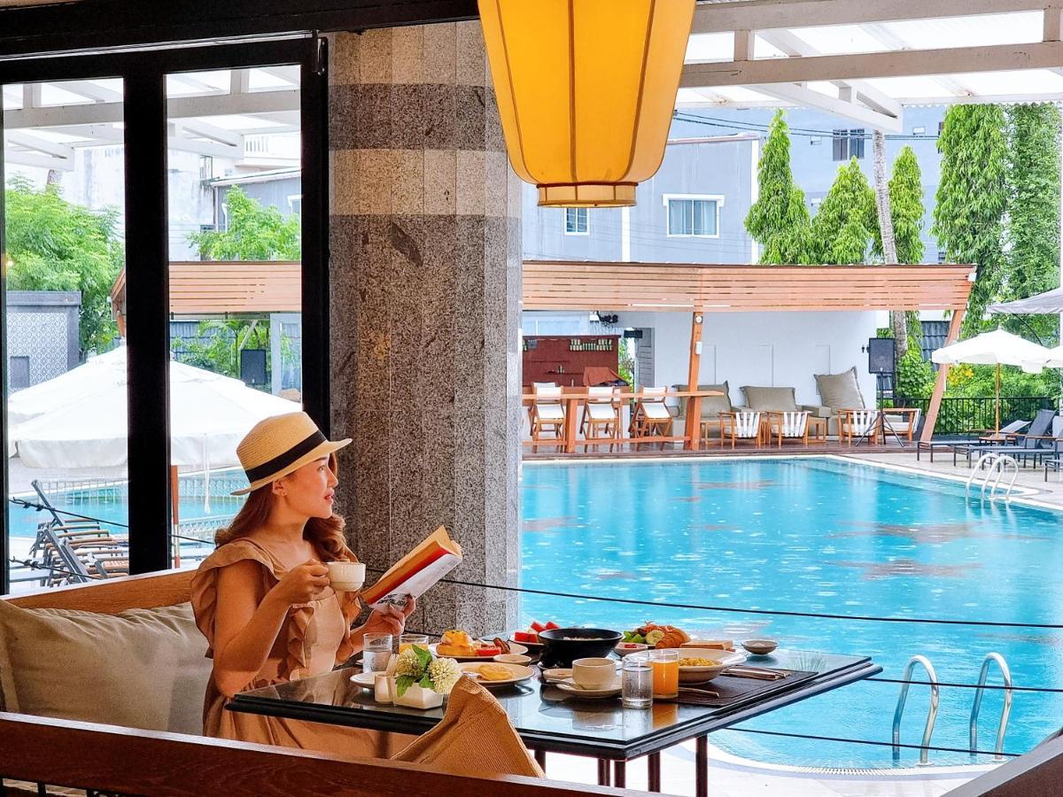 Sawaddi Patong Resort & Spa By Tolani - Sha Extra Plus Bagian luar foto