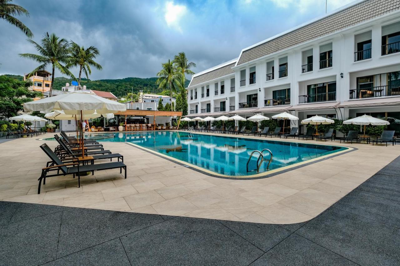 Sawaddi Patong Resort & Spa By Tolani - Sha Extra Plus Bagian luar foto
