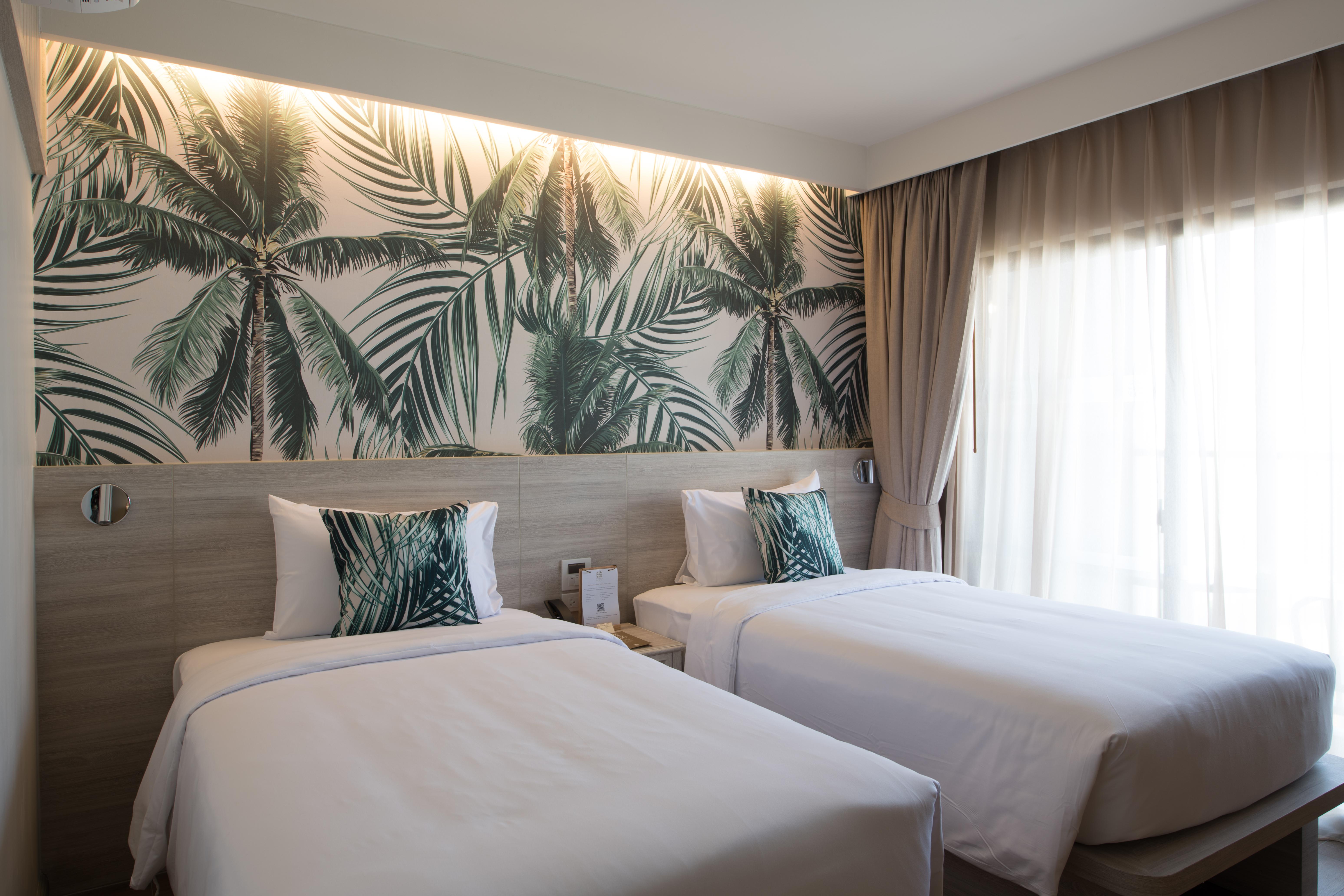 Sawaddi Patong Resort & Spa By Tolani - Sha Extra Plus Bagian luar foto