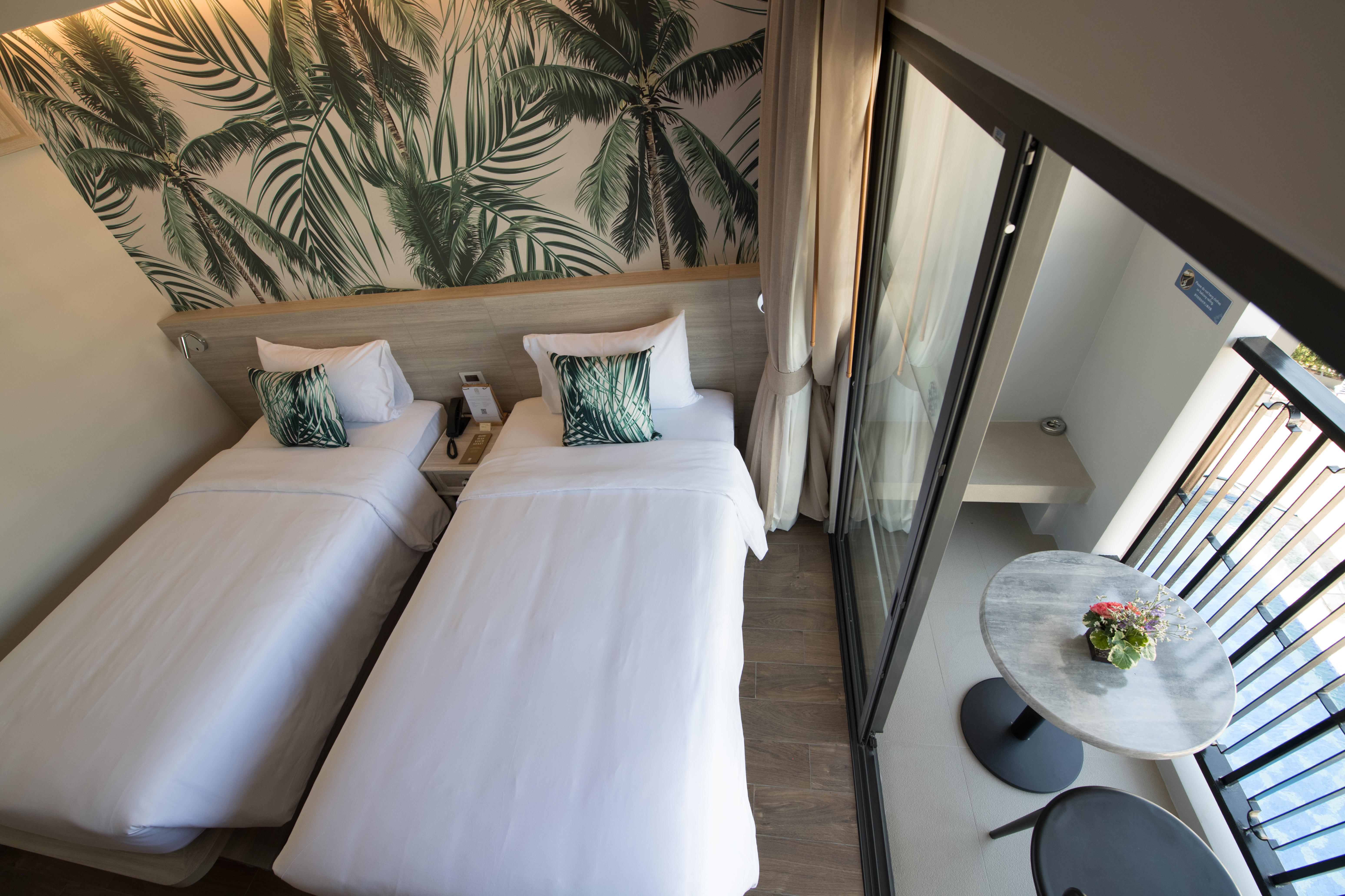 Sawaddi Patong Resort & Spa By Tolani - Sha Extra Plus Bagian luar foto