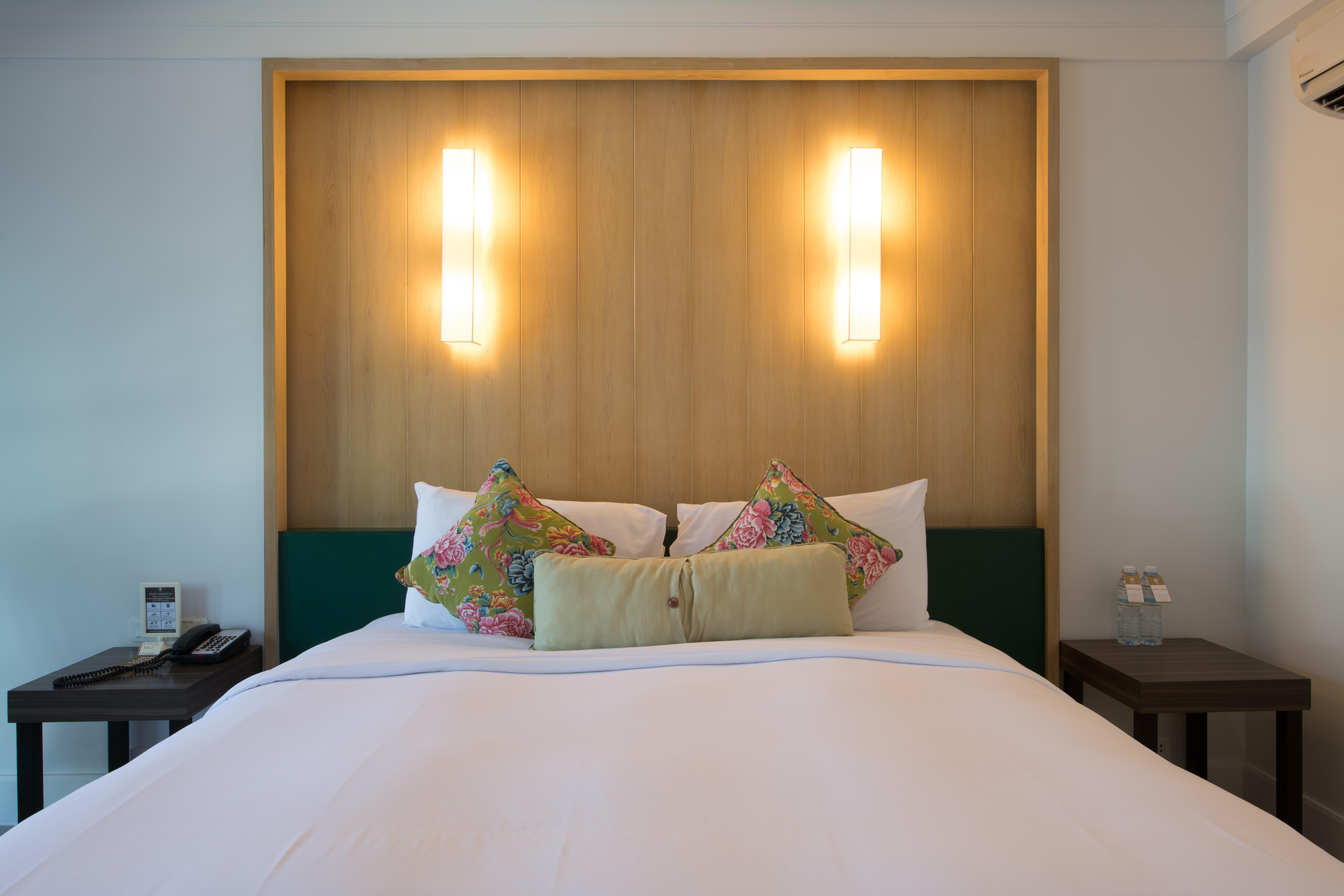 Sawaddi Patong Resort & Spa By Tolani - Sha Extra Plus Bagian luar foto
