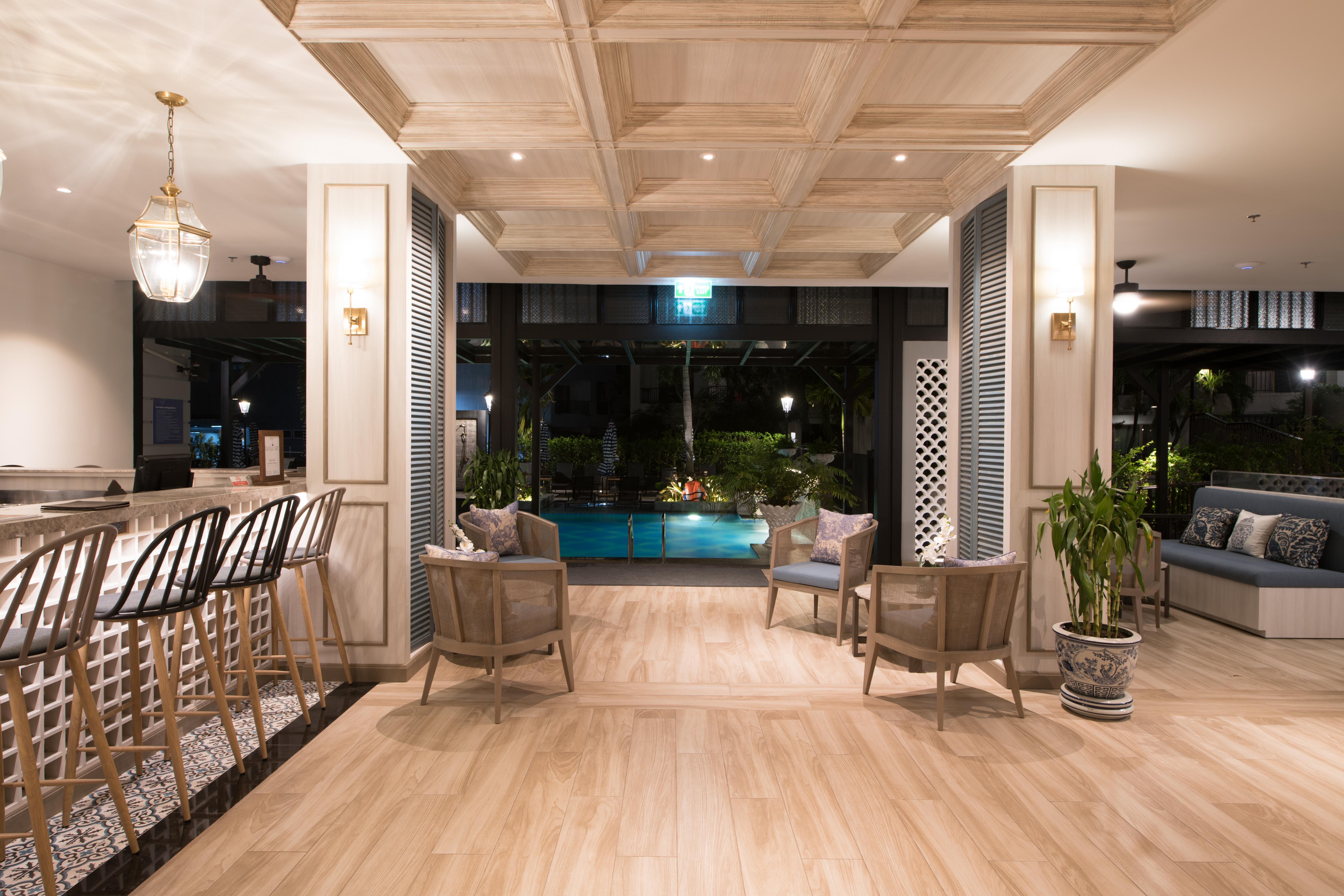 Sawaddi Patong Resort & Spa By Tolani - Sha Extra Plus Bagian luar foto