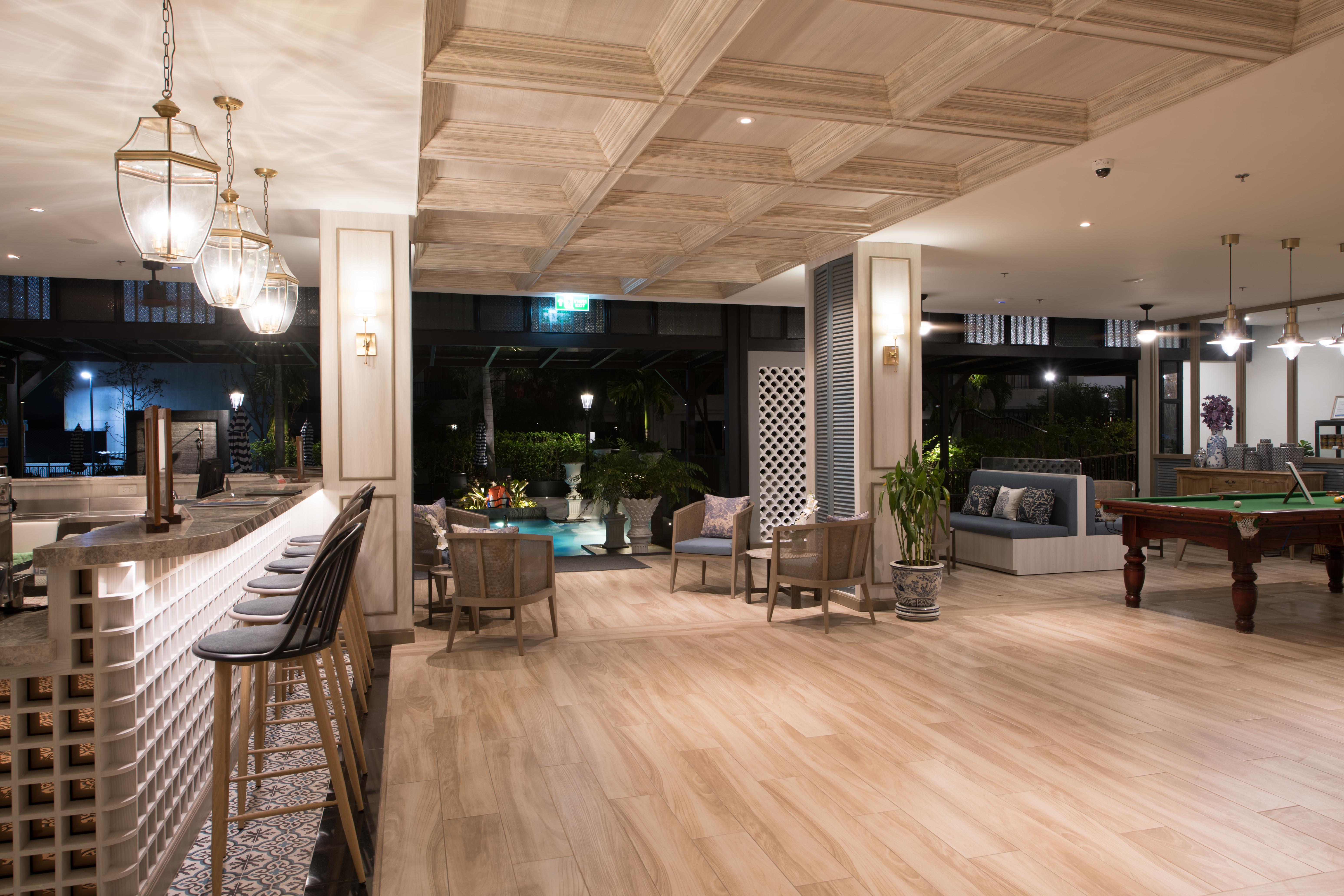 Sawaddi Patong Resort & Spa By Tolani - Sha Extra Plus Bagian luar foto