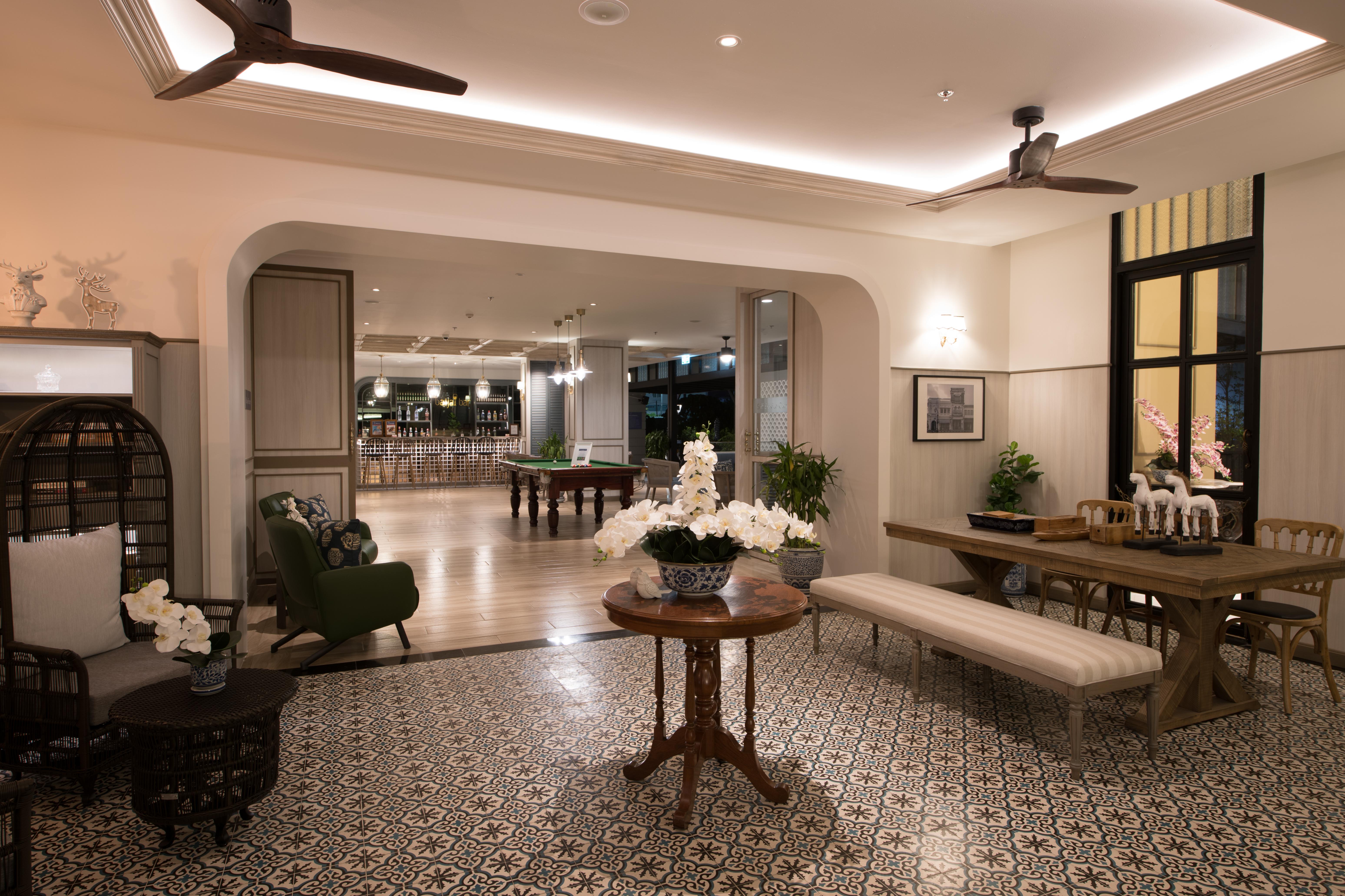 Sawaddi Patong Resort & Spa By Tolani - Sha Extra Plus Bagian luar foto