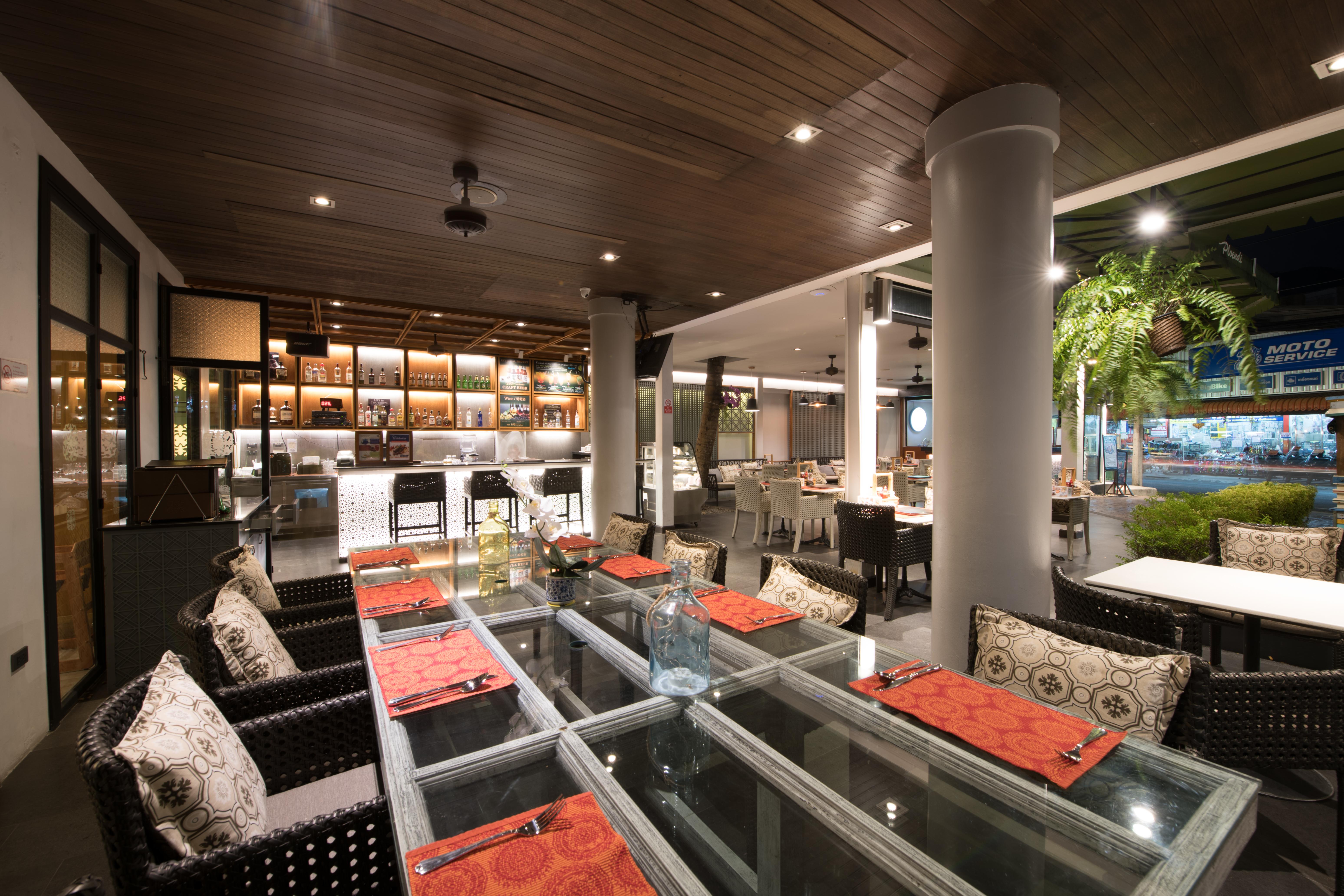 Sawaddi Patong Resort & Spa By Tolani - Sha Extra Plus Bagian luar foto